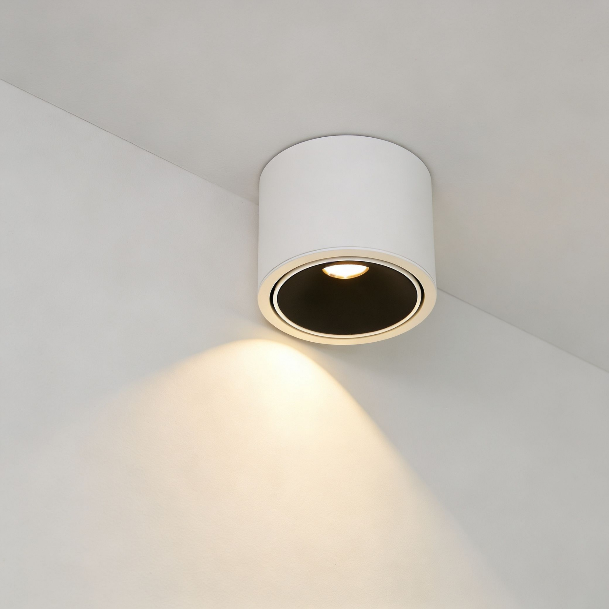WTA.O06.067.30.07 WERTMARK TECHNICAL ALTAIR светильник точечный накладной, LED, 7W, 3000K